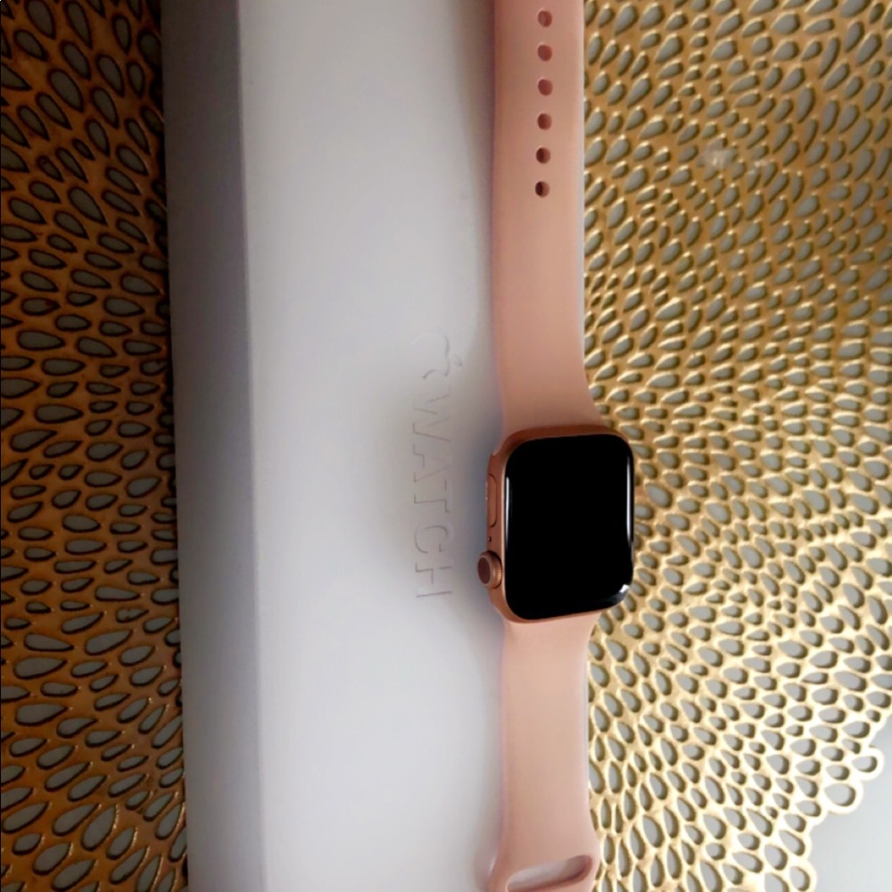 Apple series 5 watch 40mm
